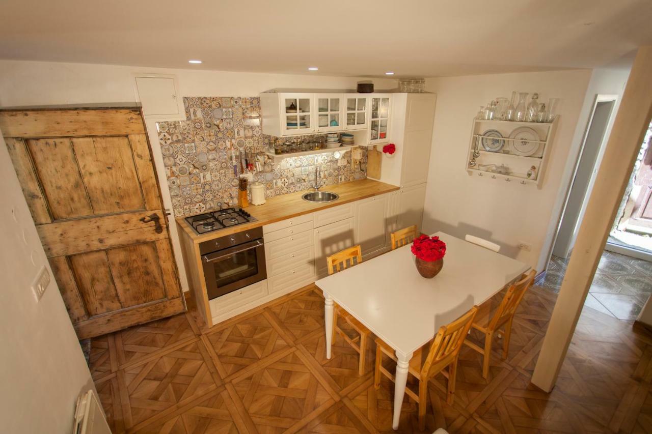 Barbarossa House With Parking Apartment Крес Екстериор снимка