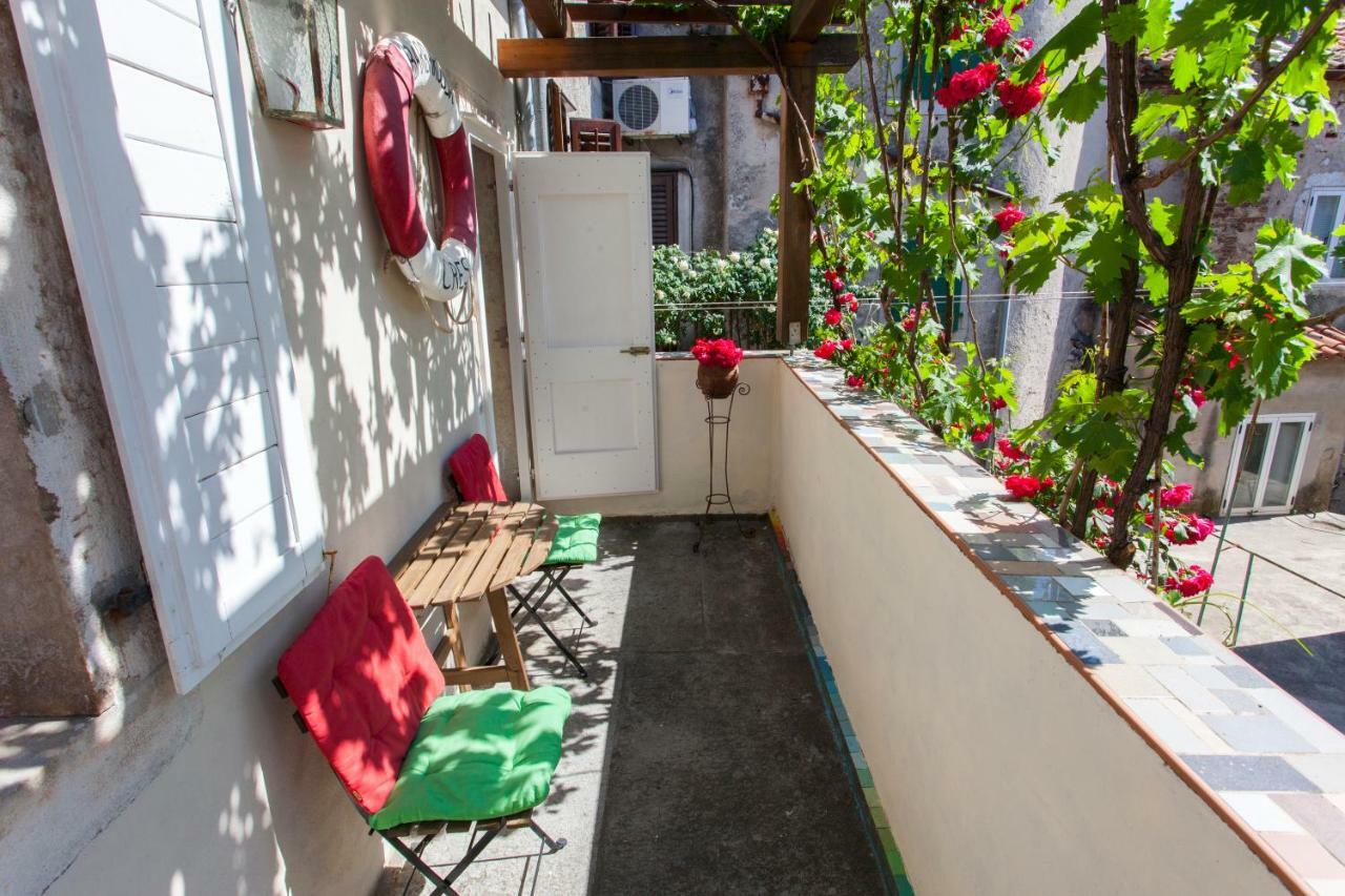 Barbarossa House With Parking Apartment Крес Екстериор снимка